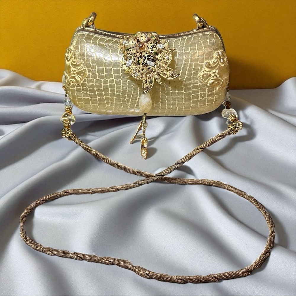 Vintage Maya Evangelista Gold Resin Embellished Clutch/Shoulder Bag